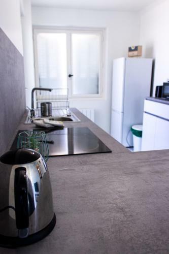 Apartamento Maisonnette Avec Jardin, Parc Du Ch�ne (Tram T5)