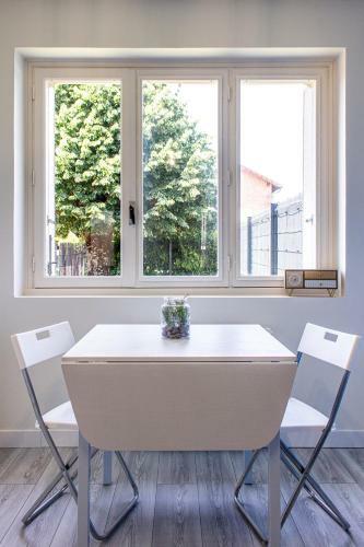 Apartamento Maisonnette Avec Jardin, Parc Du Ch�ne (Tram T5)