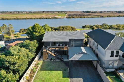 Big Blue Tailem Bend