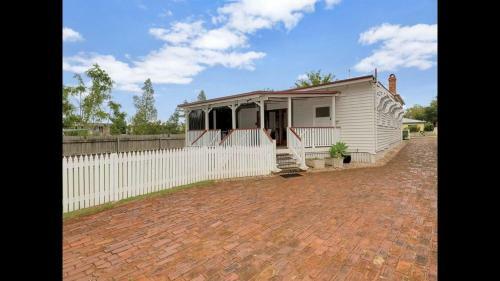Renwick Cottage