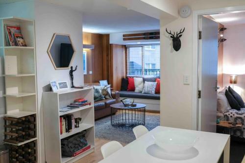 Modern Central Thredbo Apartment