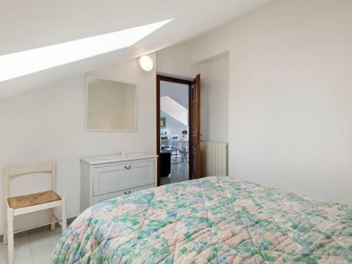 Villa Elegant Apartment In Cassinelle With Garden