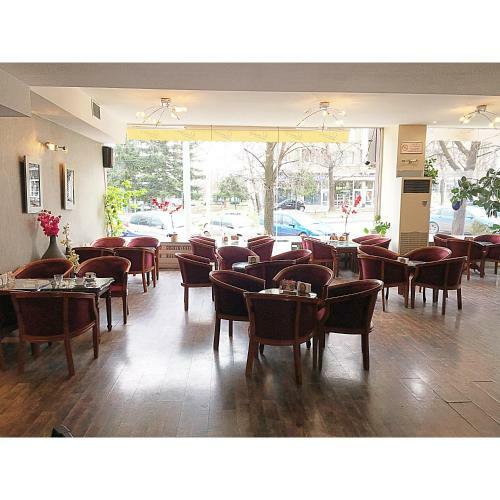 Hotel Cosmos