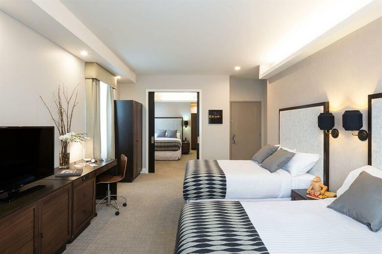 Leon Hotel