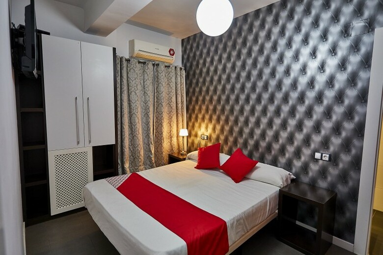 Oyo Salamanca Suites