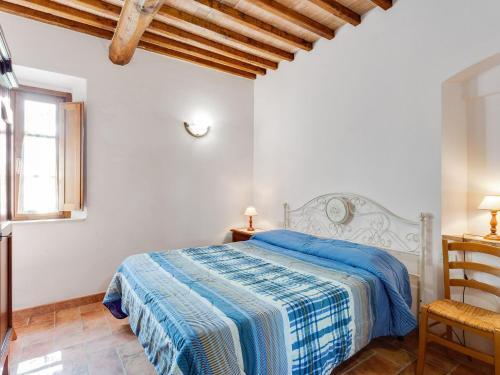 Alluring Apartment In Casole D'elsa With Swimming Pool