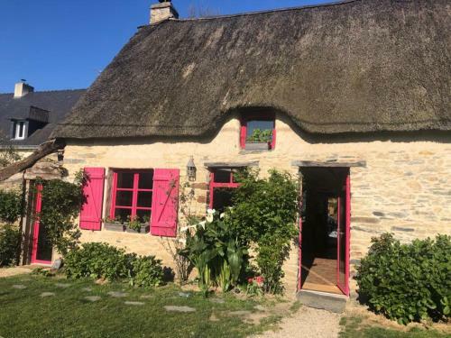 Charmante Chaumi�re Au Coeur de La Bri�re