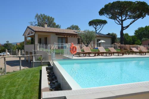 Apartamento Le Bozze "casa Olivo"con Piscina, Wi-fi