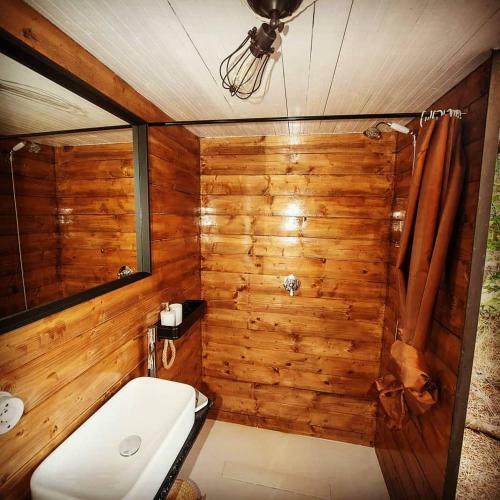 Bubble Room Suite