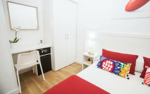Hostal Mediterranean Rooms