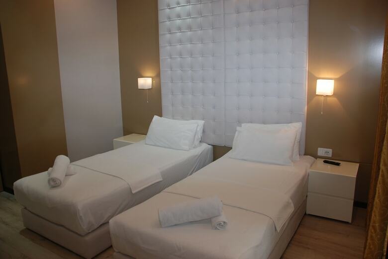 Hotel Strora