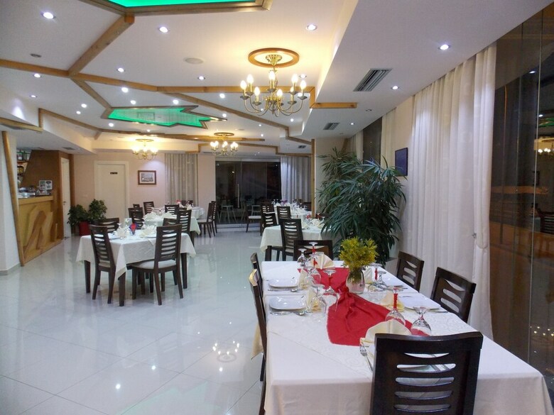 Hotel Strora