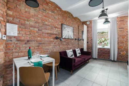 Apartments Strza?owa Old Town By Renters