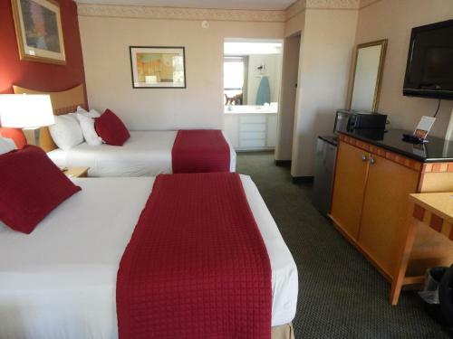 Hotel Ramada Inn And Conference Center