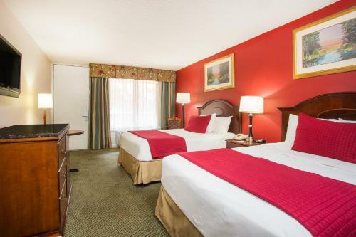 Hotel Ramada Inn And Conference Center