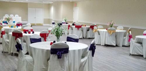 Hotel Ramada Inn And Conference Center