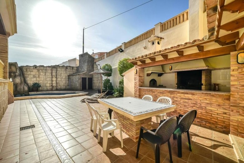 Villa Alhambra