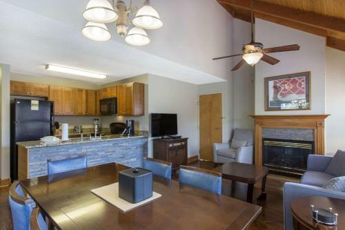 Hotel Laurel Crest