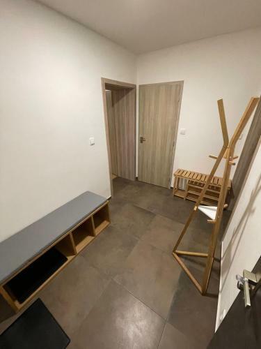 Apartm�ny B. N?mcov�