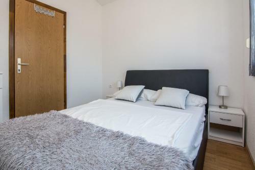 Apartment Wenig
