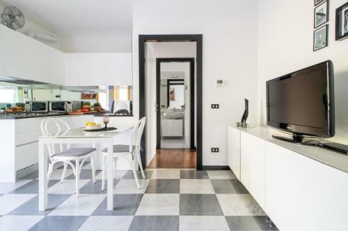 Pine Terrace Apartment