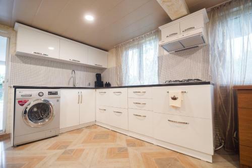 Cozy Apartment Near Kobuleti With Mountain View