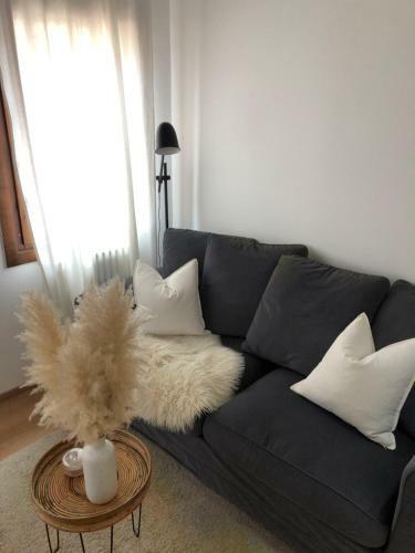 Pagan Properties Palazzina Privata Di Due Piani Con Soppalco