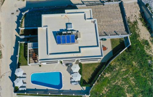 Stunning Apartment In Baska Voda With 2 Bedrooms