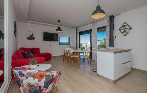 Stunning Apartment In Baska Voda With 2 Bedrooms