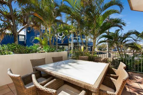 Aparthotel Surfcomber On The Beach