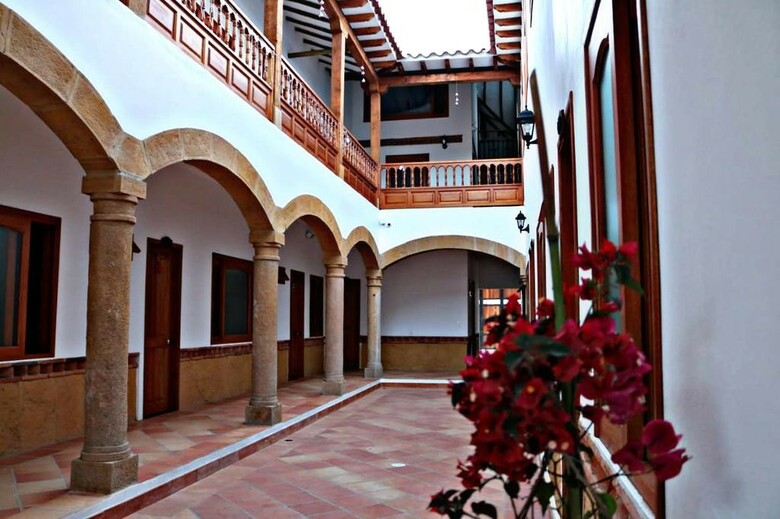 Hotel Villa De Los S�enz