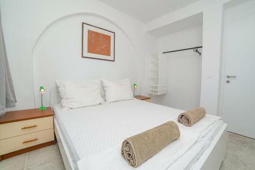 Gustav - Sea View Apartment With Balcony