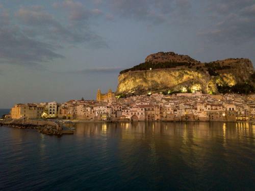 Ruggero House