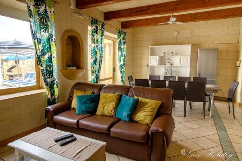 5 Bedrooms Villa With Terrace At IX Xaghra Gozo