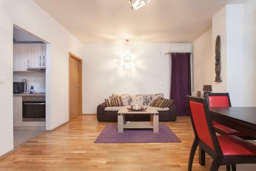 Apartamento City Park Area ? Parking ? Wifi ? Whole Flat