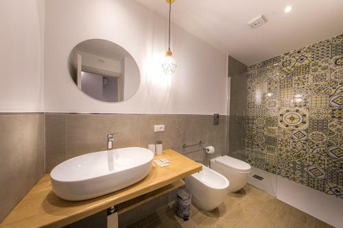 Hostal Coresi Rooms