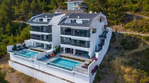 Villa Az