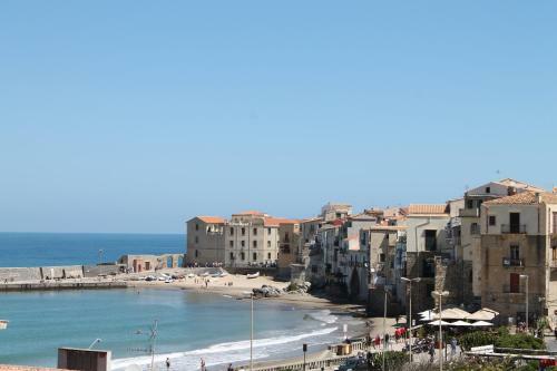 Adelfes Apartments