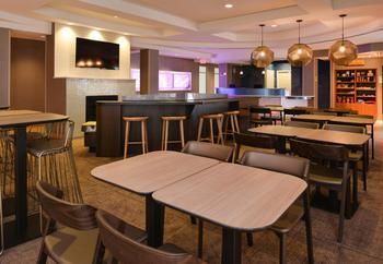 Hotel Springhill Suites By Marriott Detroit