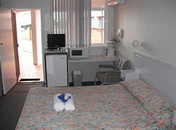 Ocean Breeze Motel