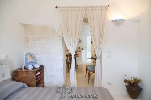 Villa Trulli Almaviva Con Piscina A Sfioro