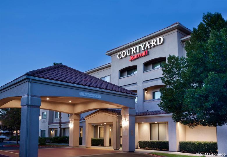 Hotel Courtyard Palmdale