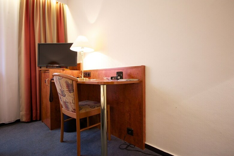 Falk Hotel