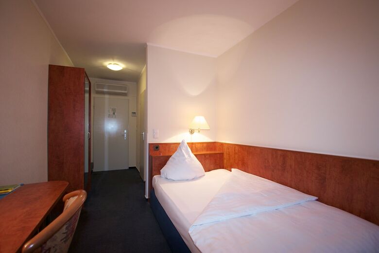 Falk Hotel