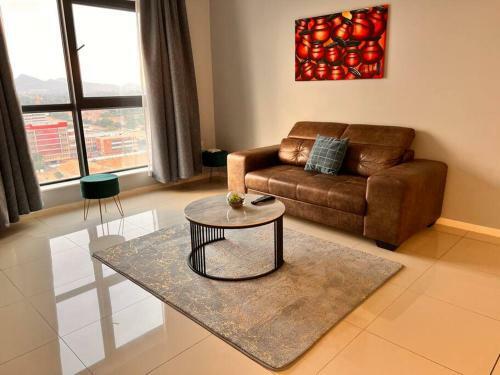 Itowers Luxurious 1-bedroom Apartment- 15th Floor