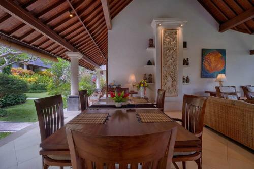 Kutus Kutus Saba Beach Villa