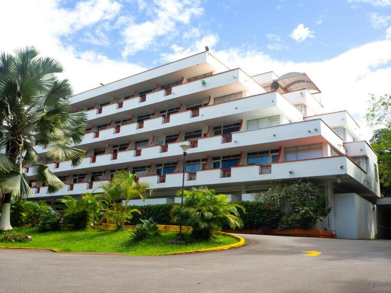 Hotel Del Llano