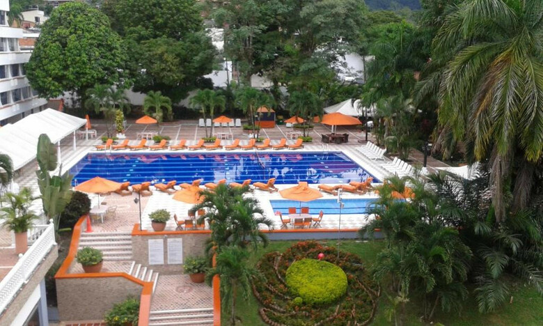 Hotel Del Llano