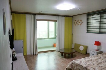 Ilchulbong Hotel
