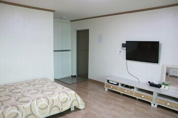 Ilchulbong Hotel